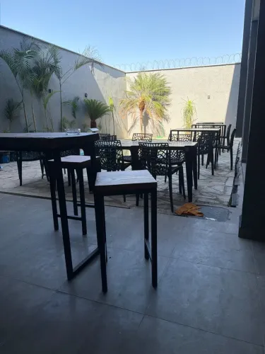 Rapaz para Auxiliar de Serviços Gerais