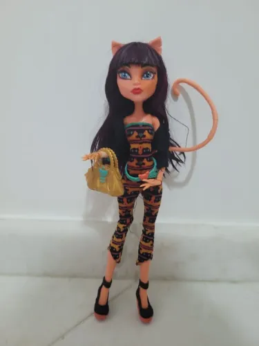 Boneca Cleo Nile e Toralei Stripe.