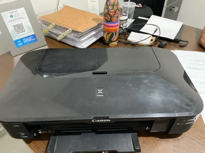 Impressora Canon IX6820 A3 - Não Liga (Para Peças ou Conserto)