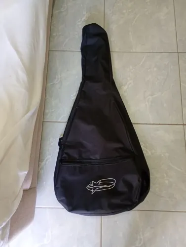 Violão médio 