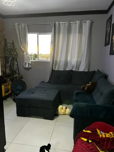Vendo sofá seminovo, conservado