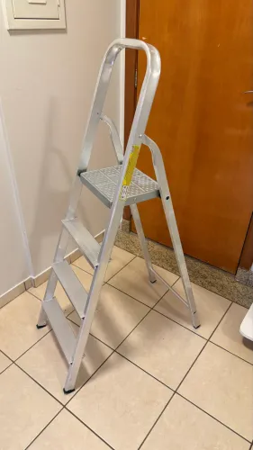 Escada em alumínio 