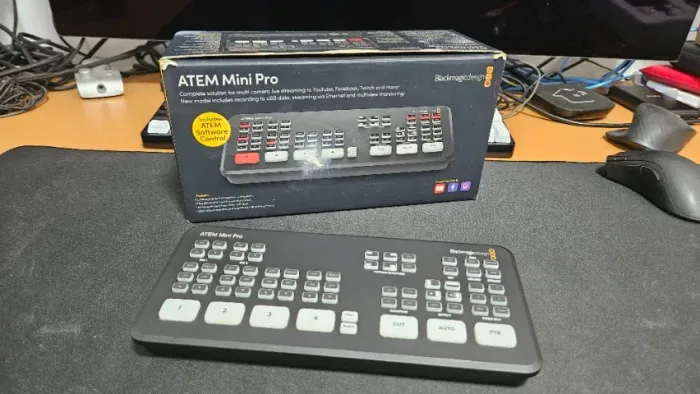 ATEM Mini Pro Blackmagic - Interface de Streaming Profissional