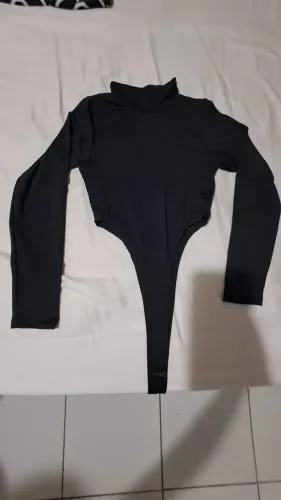 Boddy Preto Manga Longa e Gola Alta