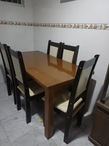 mesa madeira maciça com 5 cadeiras