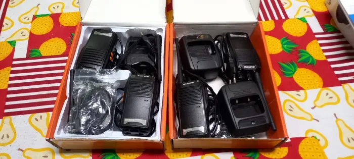 Kit 4 radio comunicador ht 