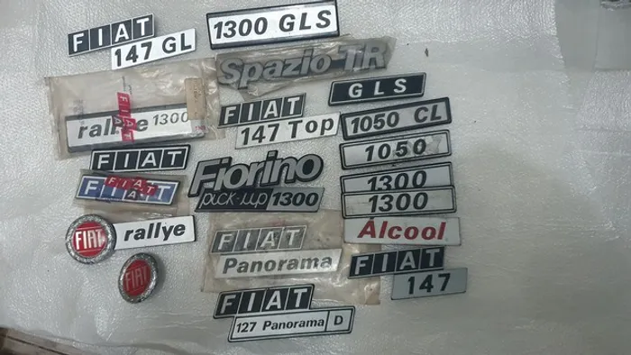 Fiat 147 spazio panorama uno premio Elba emblemas novos originais