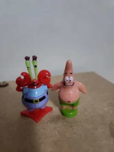Miniaturas Seu Seriguejo e Patrick do Bob Esponja