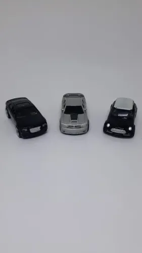 Carrinhos hot wheels raros: mini cooper, dodge e crysler 300c