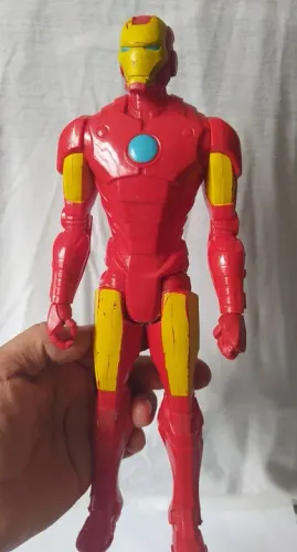 Boneco Homem de Ferro - Brinquedo de Ação - 30 cm - Colecionável.