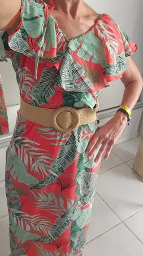 Vestido longo floral verde e vermelho com babados