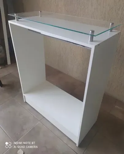 BALCÃO CABIDEIRO COM TAMPO DE VIDRO TEMPERADO