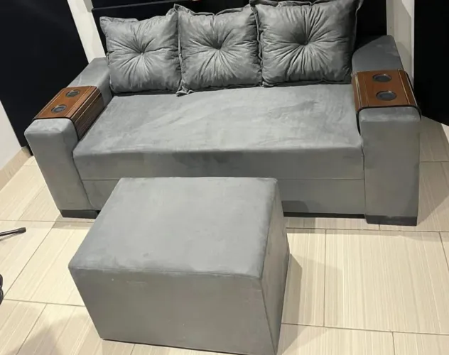 Sofá de 3 lugares em promoção 