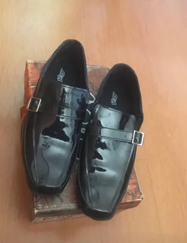 Sapato social menino n 34 usado uma vez