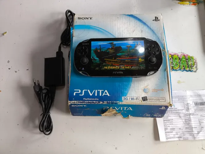PS Vita Crystal Black 3G/Wi-Fi OLED 