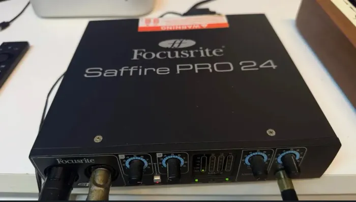 Focusrite Saffire PRO 24 - Interface de Áudio
