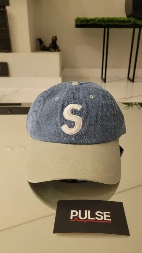 Boné Supreme Pigment Coated S Logo 6-Panel Blue and White - Tamanho Único