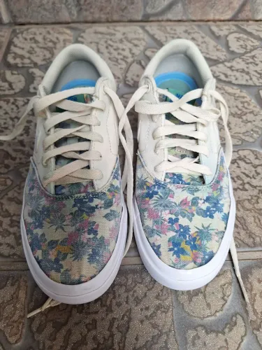 Tênis Nike SB Charge