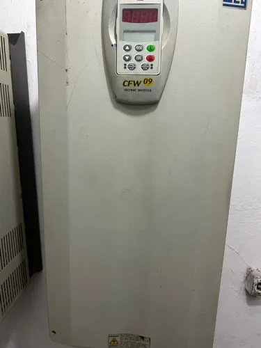 Inversor de Frequência WEG CFW09 - 75cv 380v