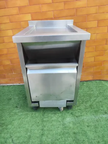 Lixeira industrial inox