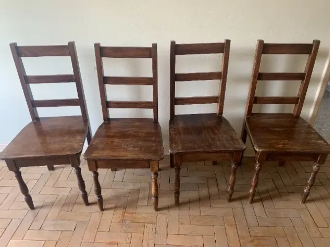 CONJUNTO DE 4 CADEIRAS MADEIRA MACIÇA