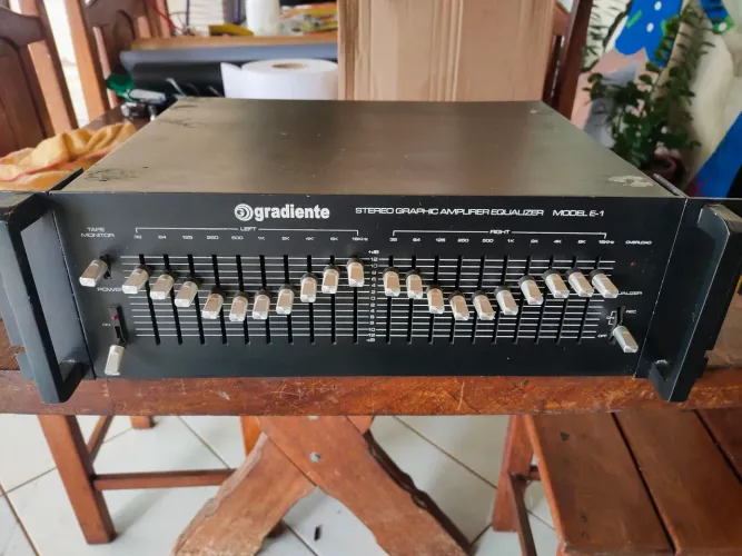 Gradiente E1 equalizador sistem one