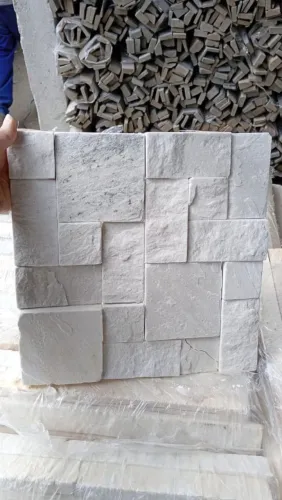 Revestimentos em pedras naturais , placa 30x30 são Tomé em mosaico