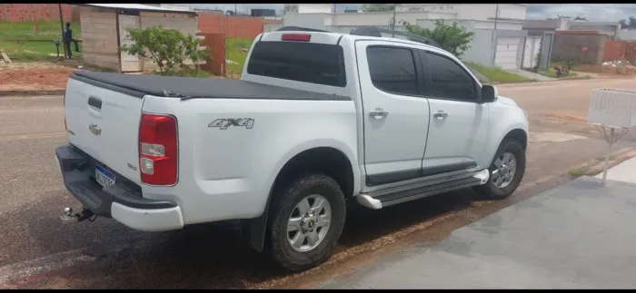 Chevrolet S10 Pick-up LT 2.8 TDI 4X4 CD Diesel 2013