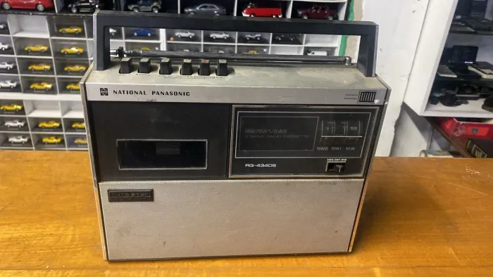 Antigo rádio National Panasonic 
