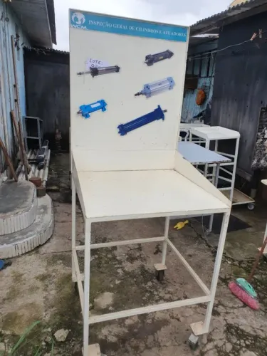 Bancada de trabalho toda em aço