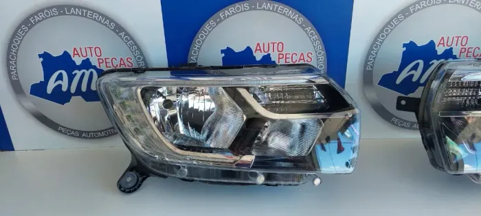 farol logan sandero 20/23
