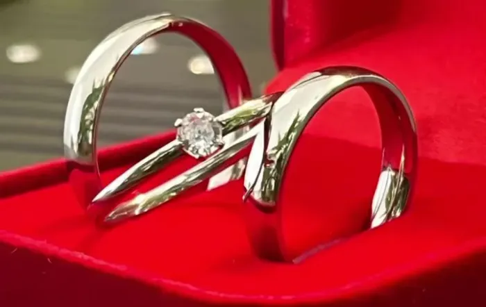 Par de alianças de namoro, noivado e casamento em Aço inox