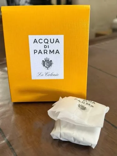 Flaconetes perfumes acqua di Parma 4 itens  