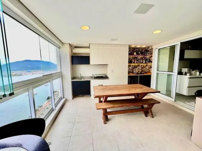 Apartamento para venda com 189m², 03 Suites, 3 vagas em Santos - Ponta da Praia