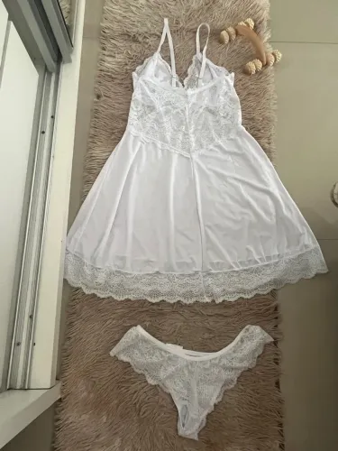 Camisola com detalhes em renda- Branco TAM M