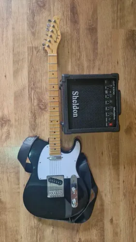 Guitarra Elétrica com Amplificador