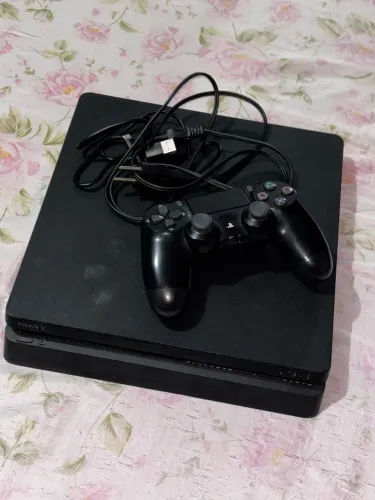 Ps4 slim 500gb + Controle