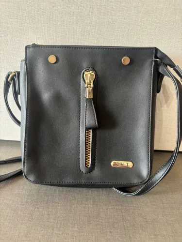 Bolsa courino preta pequena