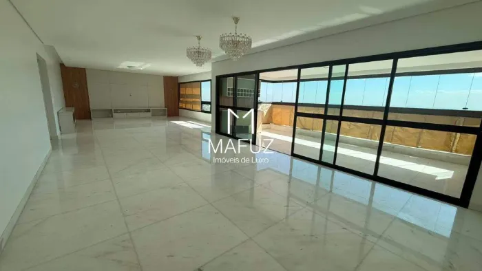 Apartamento todo reformado na melhor localização do Belvedere, próximo aos minis malls, La
