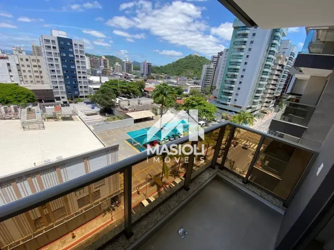 Imóvel para aluguel possui 113 metros quadrados com 4 quartos em Praia da Costa - Vila Vel