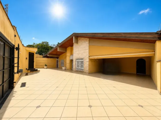 Casa térrea à venda no bairro Vila Frezzarim em Americana/SP