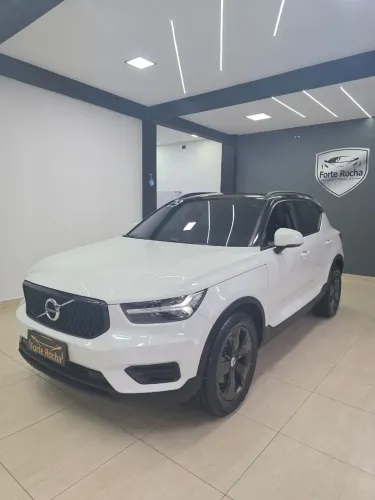 Volvo XC40 XC 40 T-4 Momentum 2.0 190cv FWD 2019