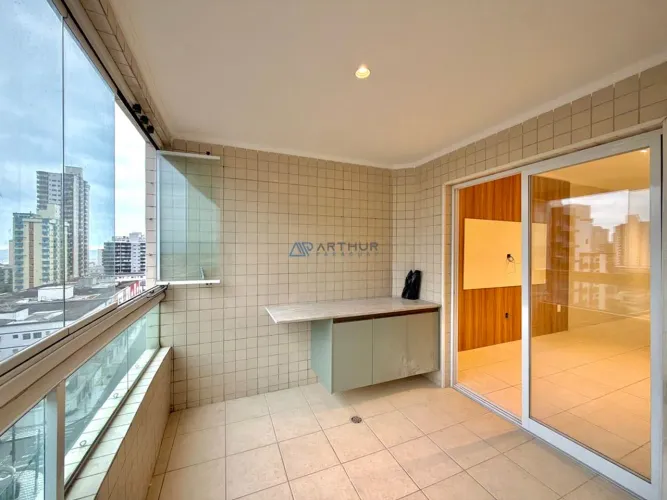 Apartamento à venda em Praia Grande na Tupi com 2 quartos, 1 suíte e sacada