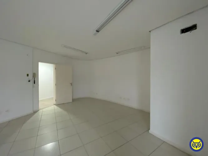 Sala comercial para locação no bairro Córrego Grande