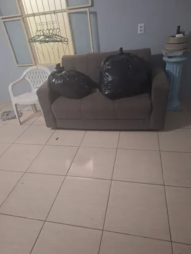 Vende-se sofás 2 e 3 lugares