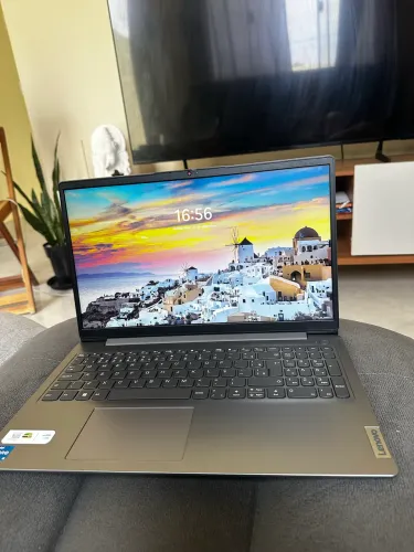 Notebook Lenovo IdeaPad 3 15ITL6 i5-1135G7 (11ª geração) + 8 GB + SSD 256 GB