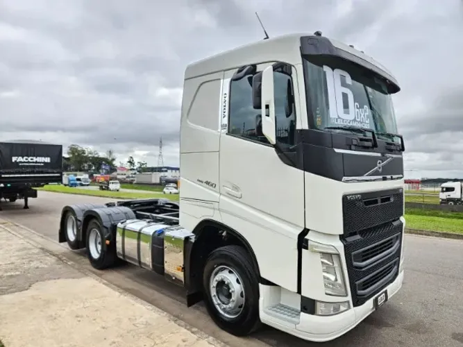 Volvo FH 460 6x2 Ano 2016 Automático Freio A Tambor Puxava tanque 