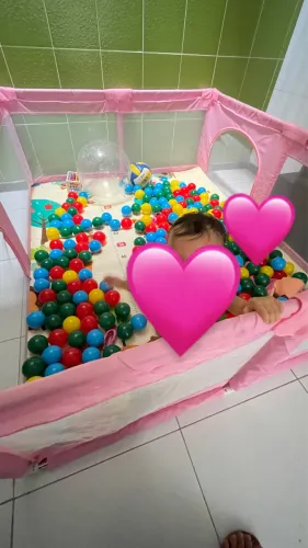 Bolinhas de plástico coloridas