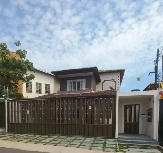 Vendo Linda Casa no Parque 10, 3 suítes - Manaus Am