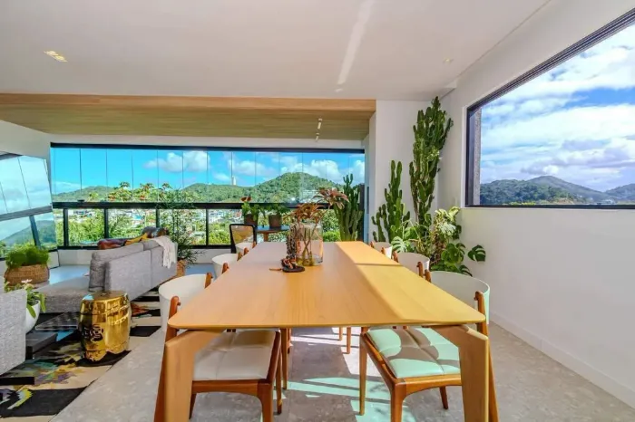 Apartamento à venda no Edifício Colina da Brava